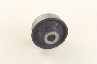 Сайлентблок важеля CITROEN DS4, DS5, PEUGEOT 308, 5008 00- перед. міст (Вир-во LEMFORDER)