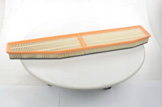 Фильтр воздушный BMW X3 1.8-3.0 D 05-10 (пр-во KNECHT-MAHLE)