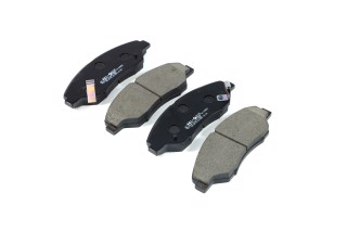 Колодка тормозная дисковая передняя KIA SPORTAGE 2.0I, 2.0TD 99-02 (пр-во SANGSIN)