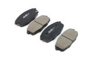 Колодка гальм. диск. KIA CARENS 1.6, 1.8, 2.0CRDI 02-06 передн. (вир-во SANGSIN)