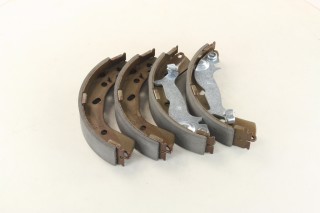 Колодка гальм. барабан. HYUNDAI GETZ задн. (вир-во TRW)