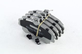 Колодки гальмівні передні дискові MITSUBISHI CARISMA (вир-во ASHIKA)