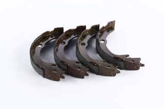 Колодки гальмівні задні барабанні TOYOTA AVENSIS (вир-во ASHIKA)