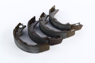 Колодки тормозные барабанные задние MITSUBISHI (пр-во ASHIKA)