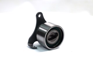 Ролик натяжний TOYOTA COROLLA (вир-во GMB)