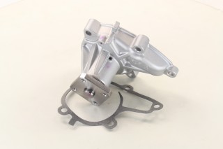 Насос водяний NISSAN (вир-во GMB)