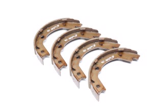 Колодки гальмівні стояночного гальма барабанні Kia Optima/Magentis 05- (вир-во Mobis)