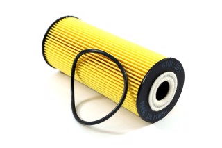 Фильтр масляный двигателя SKODA OCTAVIA, VW GOLF, PASSAT 96-, AUDI A4, A6 (пр-во PARTS-MALL)