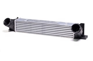 Інтеркулер BMW 3 Series 2.0D 07-  (вир-во Nissens)