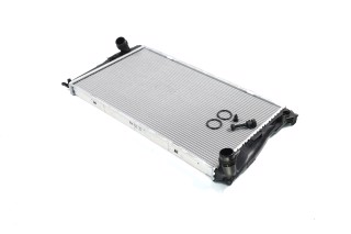 Радіатор охолодження BMW 1/3 SERIES (вир-во Nissens)