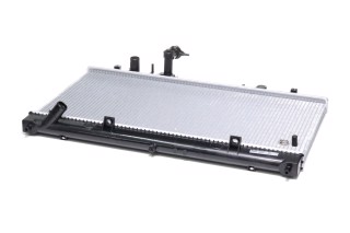 Радіатор охолодження двигуна MAZDA 6 18/20/23 MT 02- (вир-во Nissens)