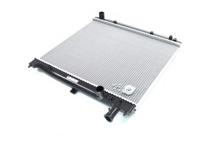 Радіатор охолодження TOYOTA HIACE 2.5 D4D 1996- (вир-во Nissens)