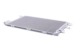 Конденсатор кондиционера AUDI A4 3.0D 05- (пр-во Nissens)