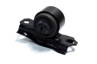 Сайлентблок переднего нижнего рычага правый NISSAN PRIMERA P11 (пр-во RBI)