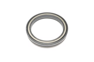 Сальник маточини 117,6 х152,4х25,4 (вир-во SAF)