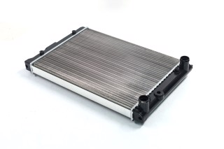 Радиатор охлаждения двигателя GOLF3/VENTO 14/16MT 91-98 (Van Wezel)