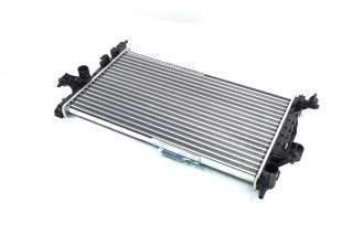 Радіатор охолодження двигуна CORSAC 13/7CDTi MT/AT 03- (Van Wezel)