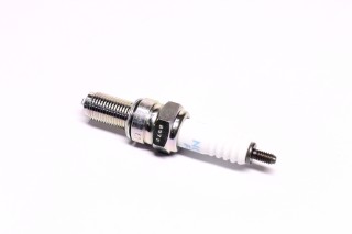 Свічка запалювання MOTO (вир-во NGK)