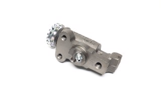 Цилиндр тормозной передний правый Hyundai Hd35/hd75 04- (пр-во Mobis)