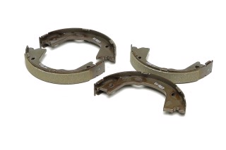 Колодки тормозные стояночного тормоза барабанные (пр-во Mobis)