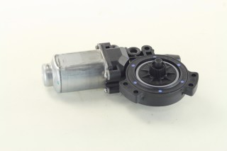 Мотор стеклоподъемника двери передней правой Hyundai Sonata 04- (пр-во Mobis)