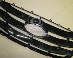 Решітка радіатора HYUN SANTA FE 09- (вир-во Mobis)