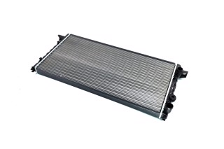 Радіатор охолодження двигуна PASSAT4 16/18/20/19D 93- VWA2121 (Ava)