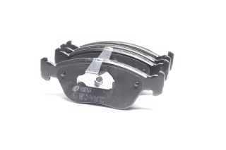 Колодка гальм. диск. VOLVO 850 08.93-12.96, C70/V70 03.97 - передн. (вир-во REMSA)