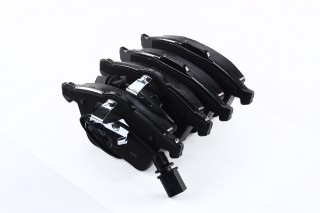 Колодка тормозная дисковая передняя AUDI A6 (4B, C5, 4F2) , ALLROAD (4BH) (пр-во REMSA)