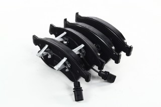 Колодка гальм. диск. AUDI A6, A8 передн. (вир-во REMSA)