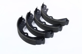 Колодка гальм. барабан. NISSAN CUBE 4WD 98-02, AD Y10/11 + ABS 93 - задн. (вир-во Remsa)