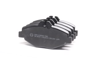Колодка тормозная дисковая передняя MB E-CLASS (W211) , E-CLASS KOMBI (S211) (пр-во LPR)