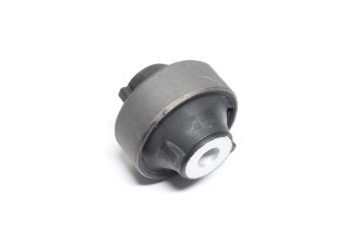 Сайлентблок важеля NISSAN / RENAULT MICRA, MODUS, NOTE (Вир-во Moog)