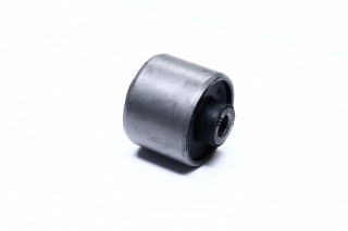 Сайлентблок важеля CHEVROLET EPICA 06 - задн. міст верх (Вир-во FEBEST)