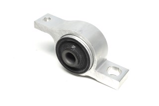 Сайлентблок переднего нижнего рычага R Toyota Crown 05-18 Lexus GS/IS/RC (пр-во Toyota)