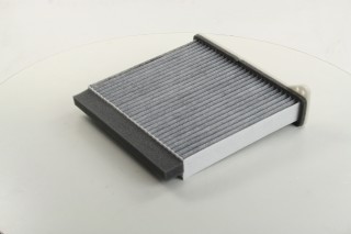 Фільтр салону MITSUBISHI GRANDIS,LANCER,OUTLANDER вугільний (вир-во Knecht-Mahle)