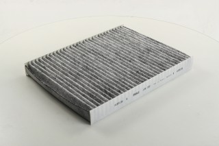 Фільтр салону вугільний AUDI Q7 (вир-во Knecht-Mahle)