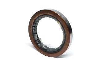 Сальник полуоси заднего моста Toyota Hilux 04- (пр-во Toyota)