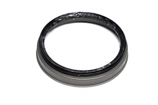 Сальник маточини Toyota Land Cruiser 02-17 Prado Lexus GX (вир-во Toyota)