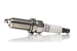 Свічка запалювання Toyota Land Cruiser 02-09 Hiace Yaris (вир-во Toyota)