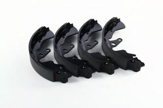 Колодка гальм. барабан. SUZUKI GRAND VITARA 1.6, 2.0, 1.9 DDIS 04/05 - задн. (вир-во Bosch)