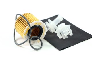 Фільтр оливний двигуна DAIHATSU MATERIA (вир-во Knecht-Mahle)