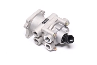 Кран гальмівн. MB4694 (вир-во Axut)