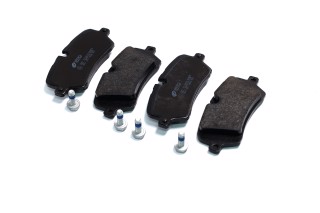 Колодка гальм. диск. RANGER ROVER 3.0, 3.0 TD, 5.0 07/13 - задн. (вир-во REMSA)