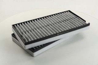 Фільтр салону вугільний BMW 5(E60/61), 6(E63/64) 03- (2шт.) (вир-во KOLBENSCHMIDT)