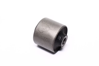 Сайлентблок важеля TOYOTA FJ, LAND CRUISER 02- задн. міст верх спереду (Вир-во FEBEST)