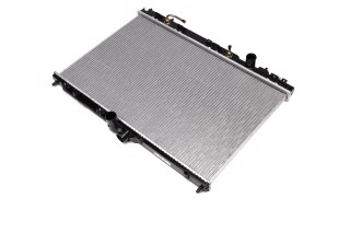 Радіатор охолодження MITSUBISHI OUTLANDER (2002) 2.4 HDD MIVEC (вир-во Nissens)