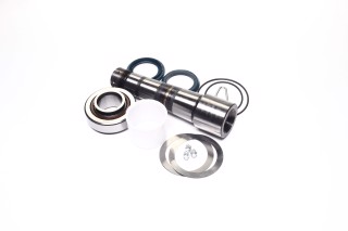 Ремкомплект шкворня VOLVO FH12,16,FM7,9,10,12,B12 на сторону (с подш.) (пр-во Sampa)