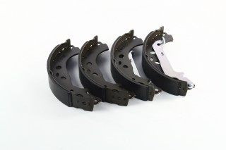 Гальмівні колодки барабанні задні Bosch 0986487810